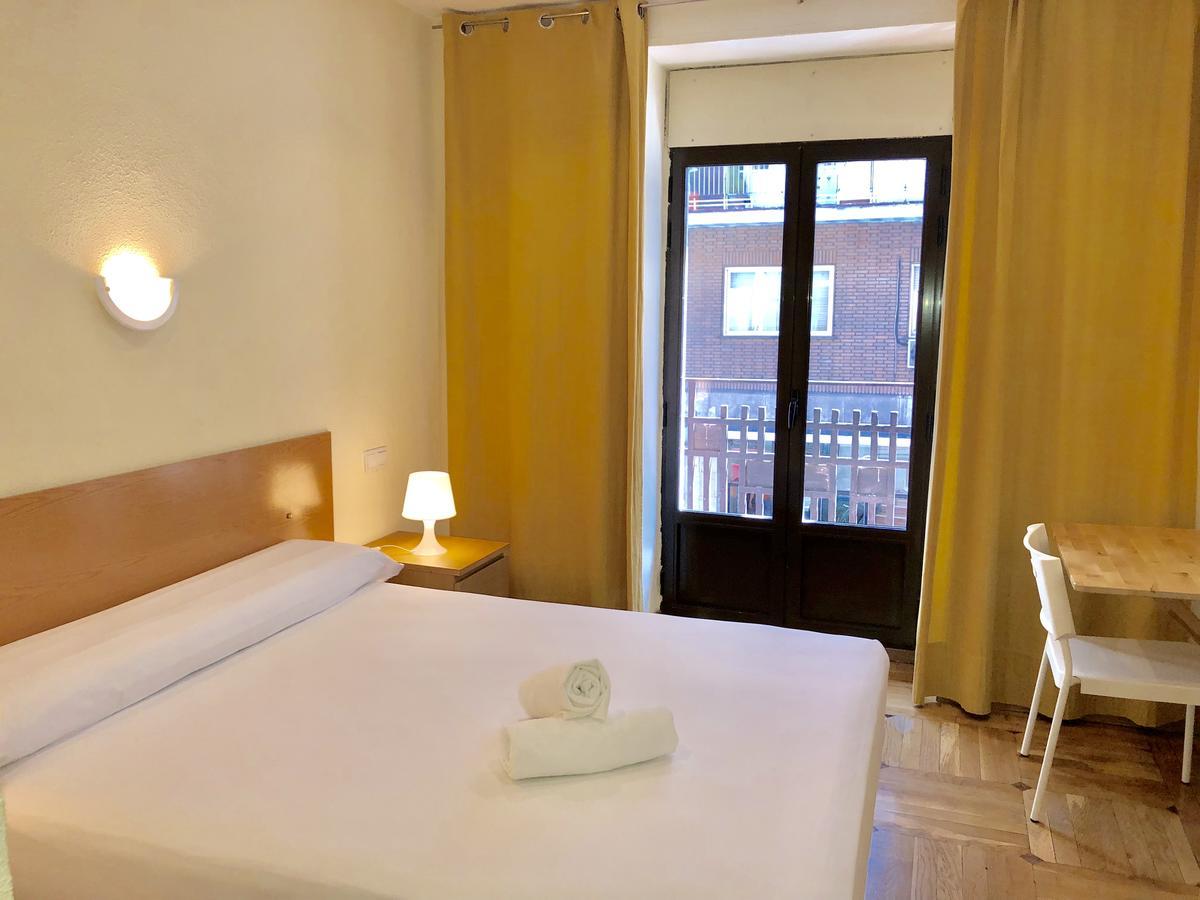 Hostal Arriaza Madrid Extérieur photo