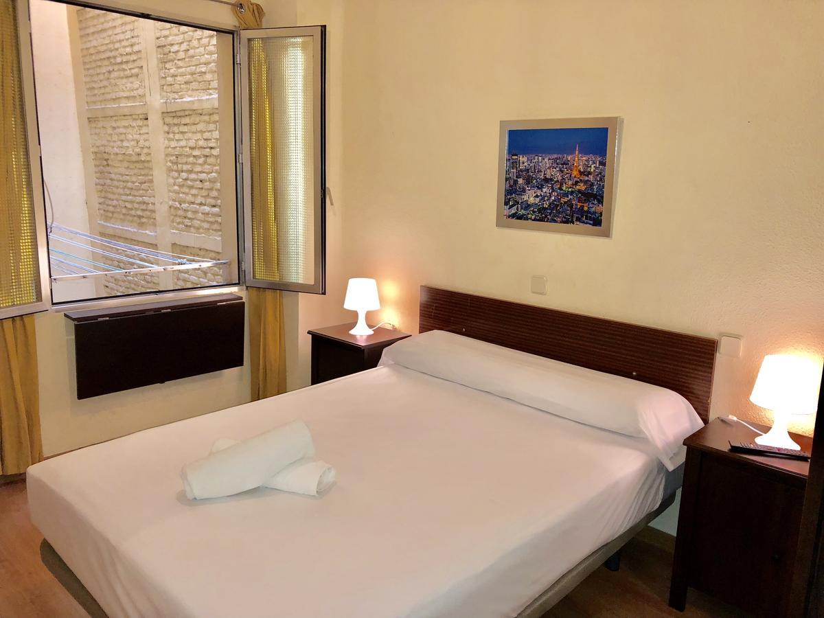 Hostal Arriaza Madrid Extérieur photo