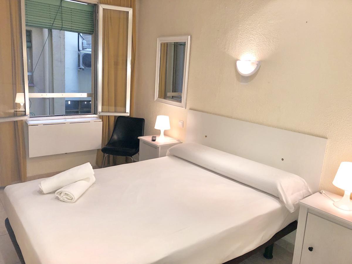 Hostal Arriaza Madrid Extérieur photo