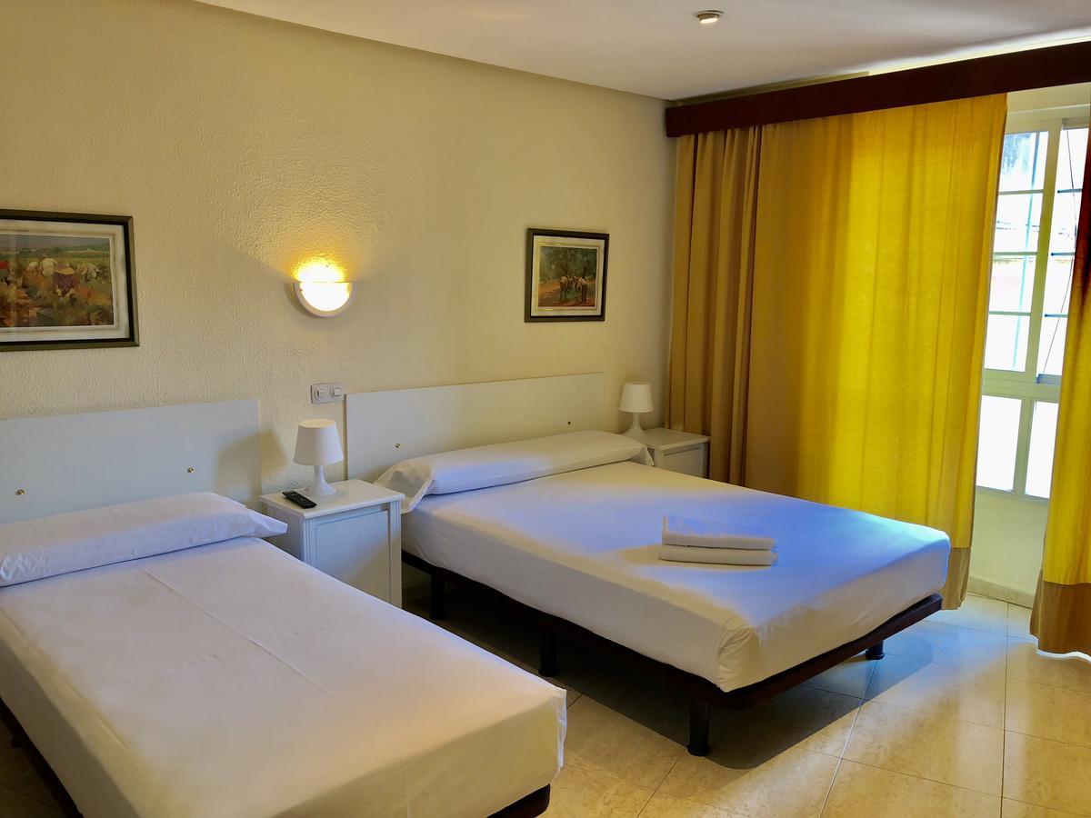 Hostal Arriaza Madrid Extérieur photo