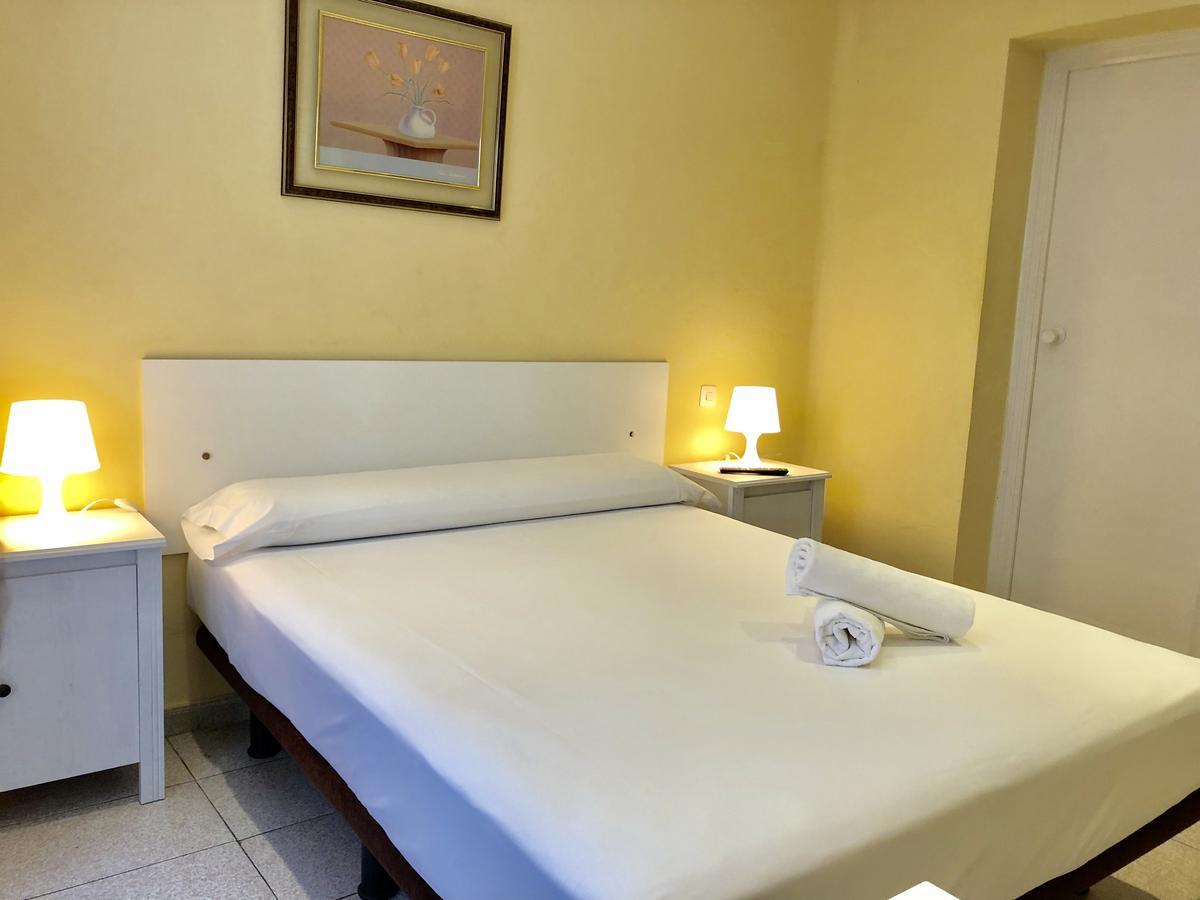 Hostal Arriaza Madrid Extérieur photo