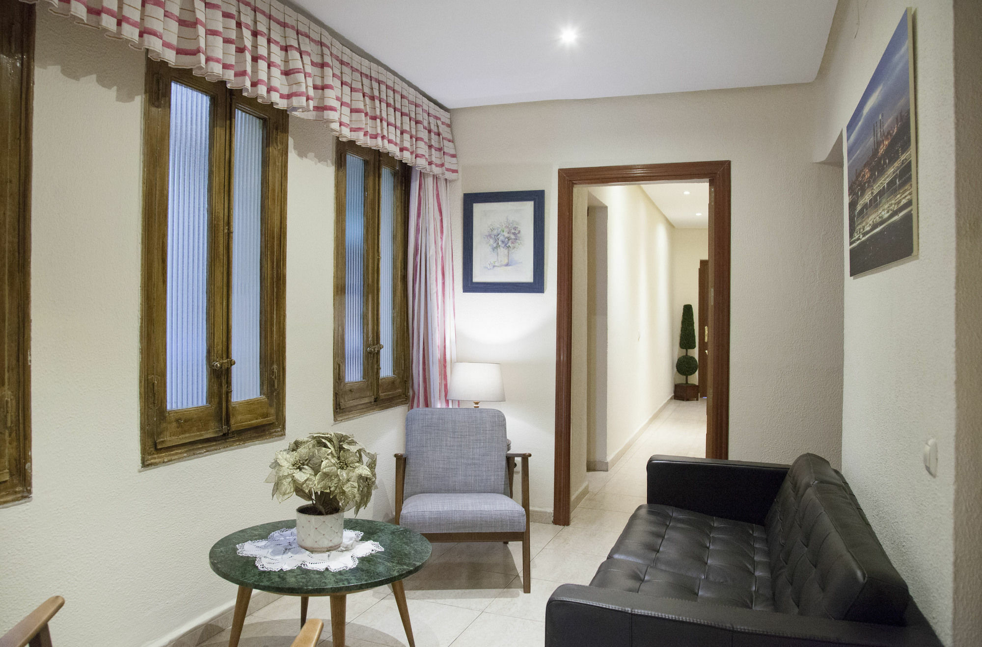Hostal Arriaza Madrid Extérieur photo