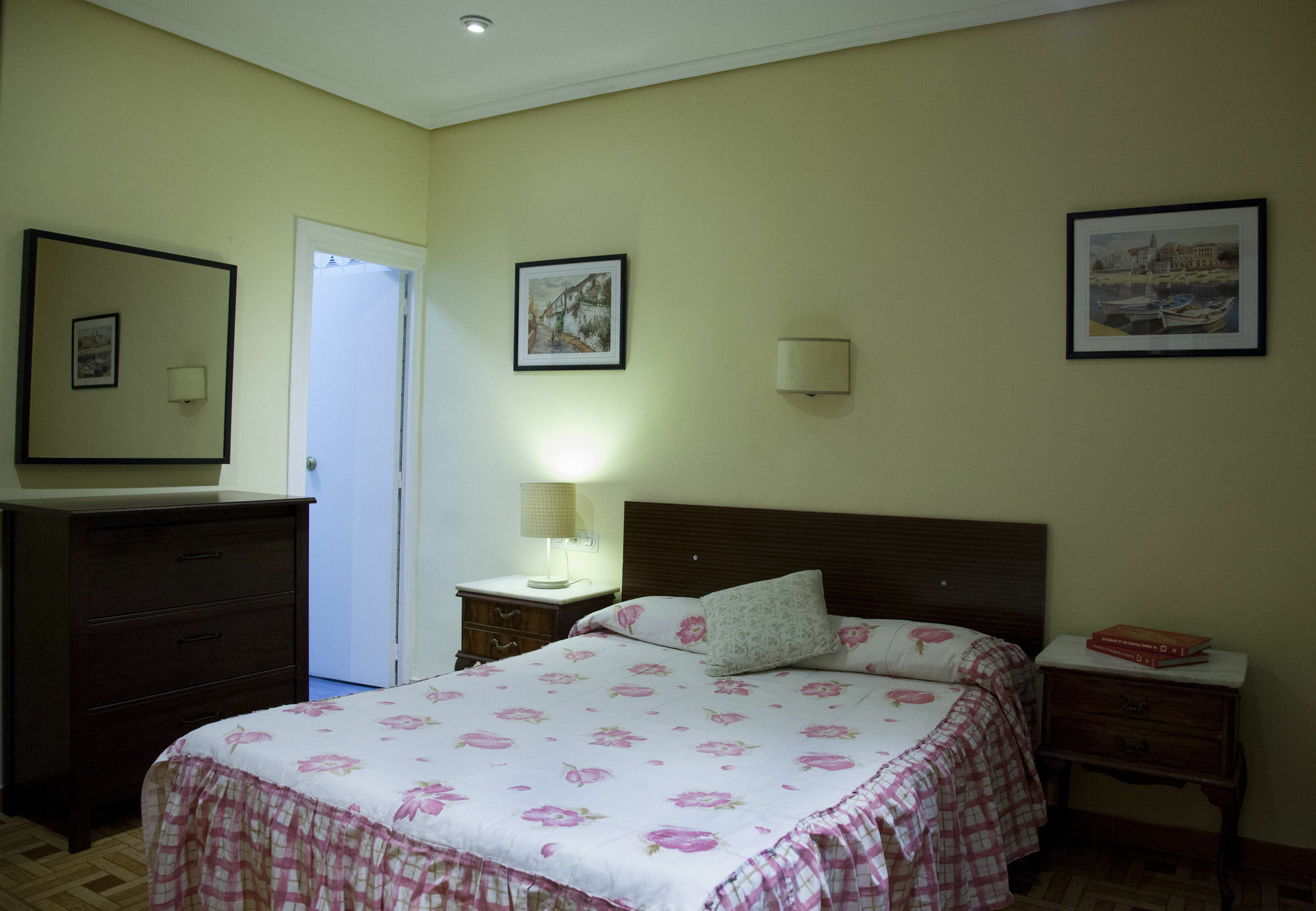 Hostal Arriaza Madrid Extérieur photo