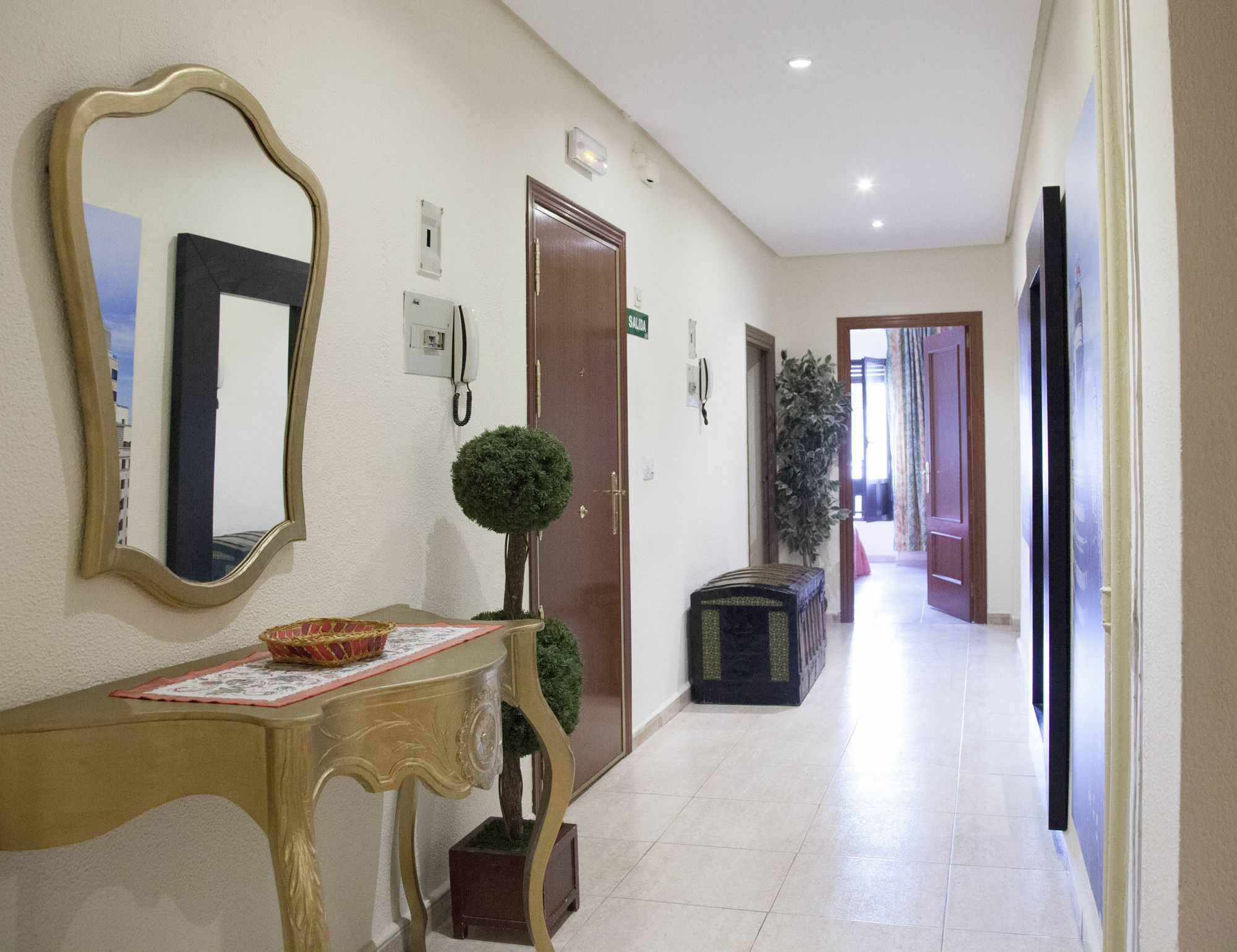 Hostal Arriaza Madrid Extérieur photo